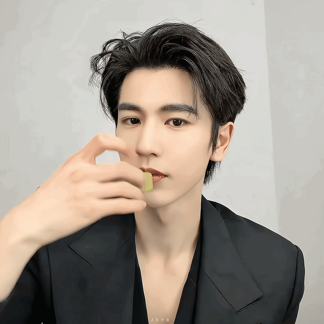 XoGEeo.gif