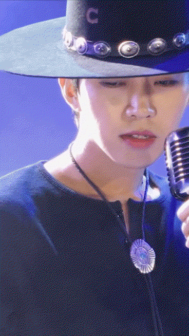 Xoiwsq.gif