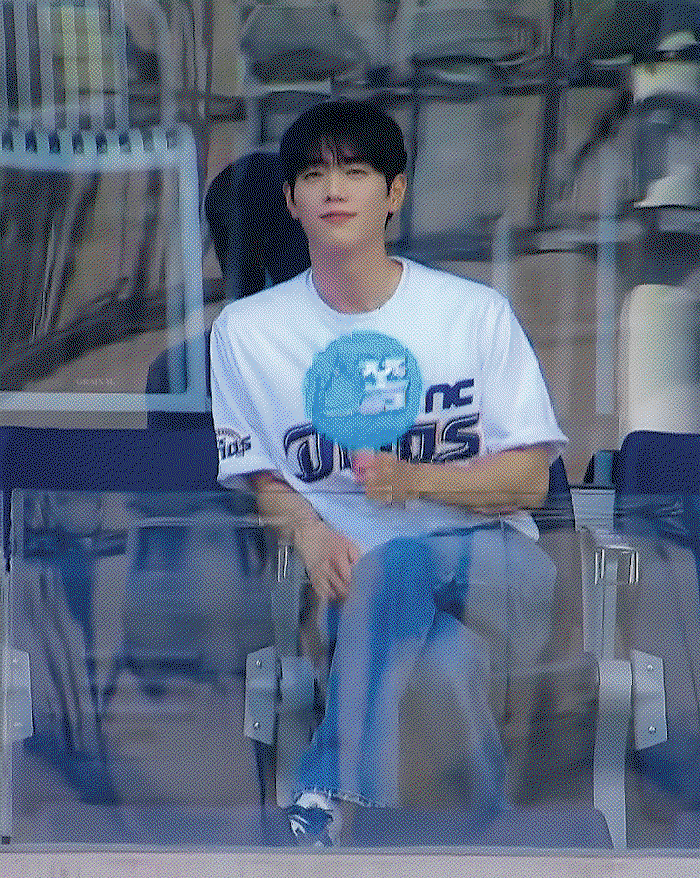 XuDWkn.gif