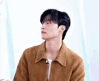 XwcEJh.gif