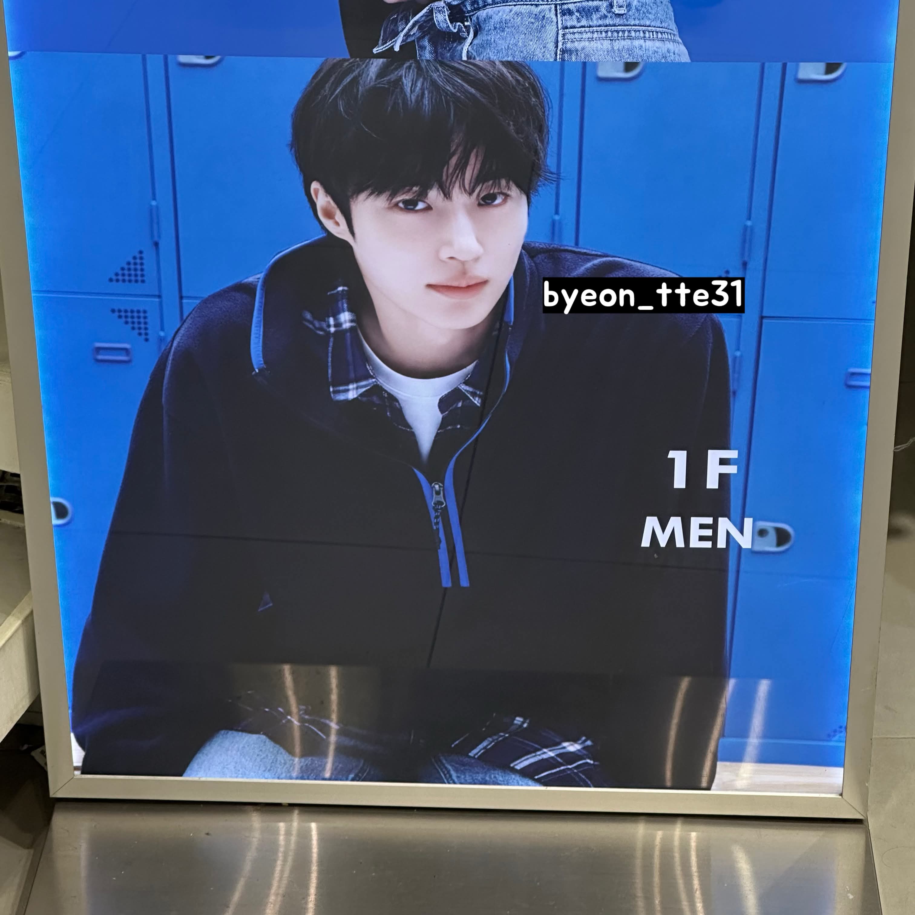 YAXgiF