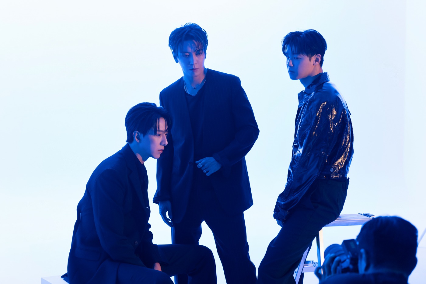 더쿠 - 성호네 꽃밭 씨엔블루 콘서트 포스터 비하인드.jpg