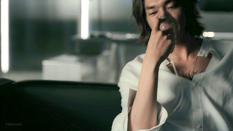 YECllN.gif