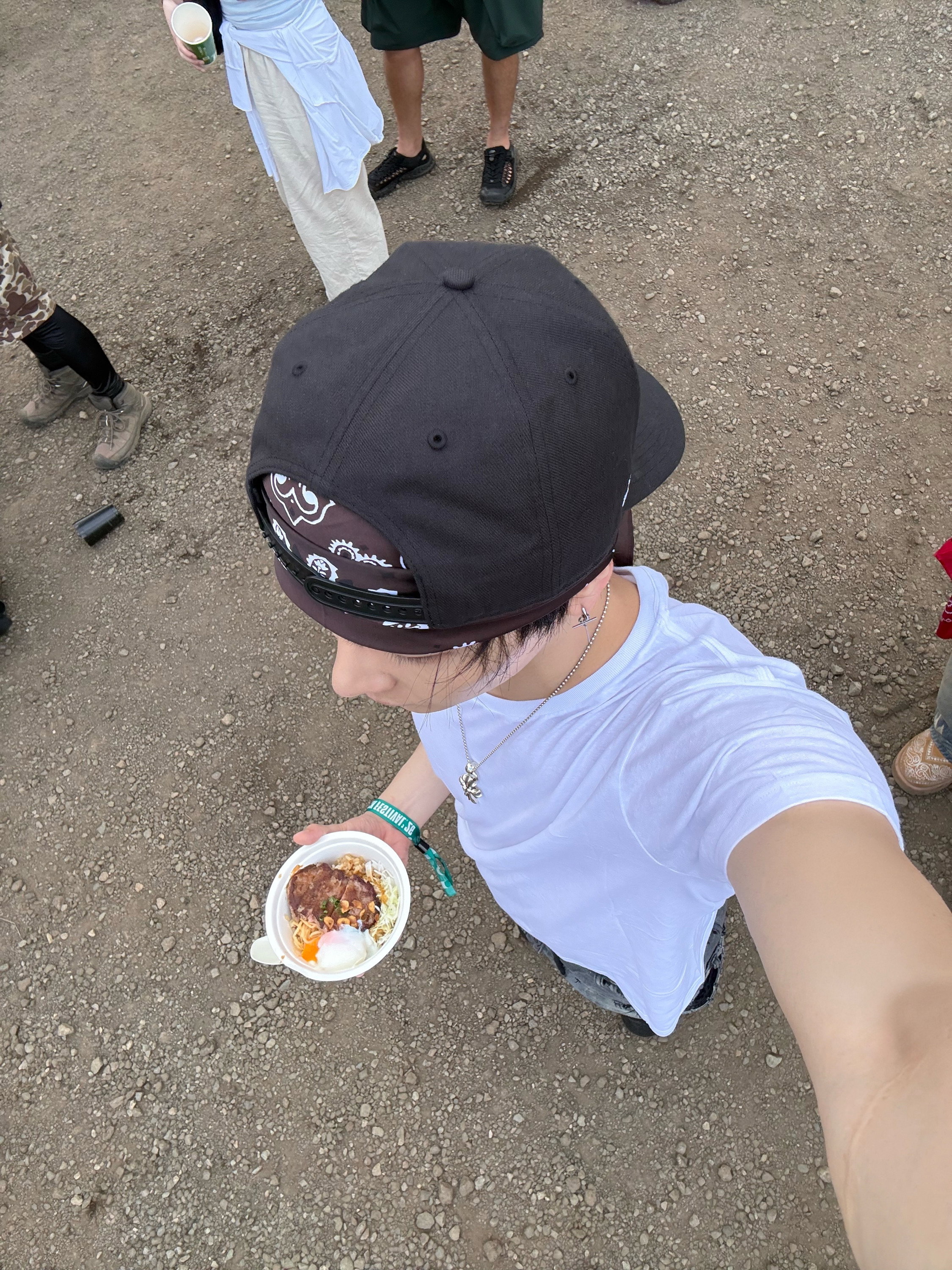 YElWLT
