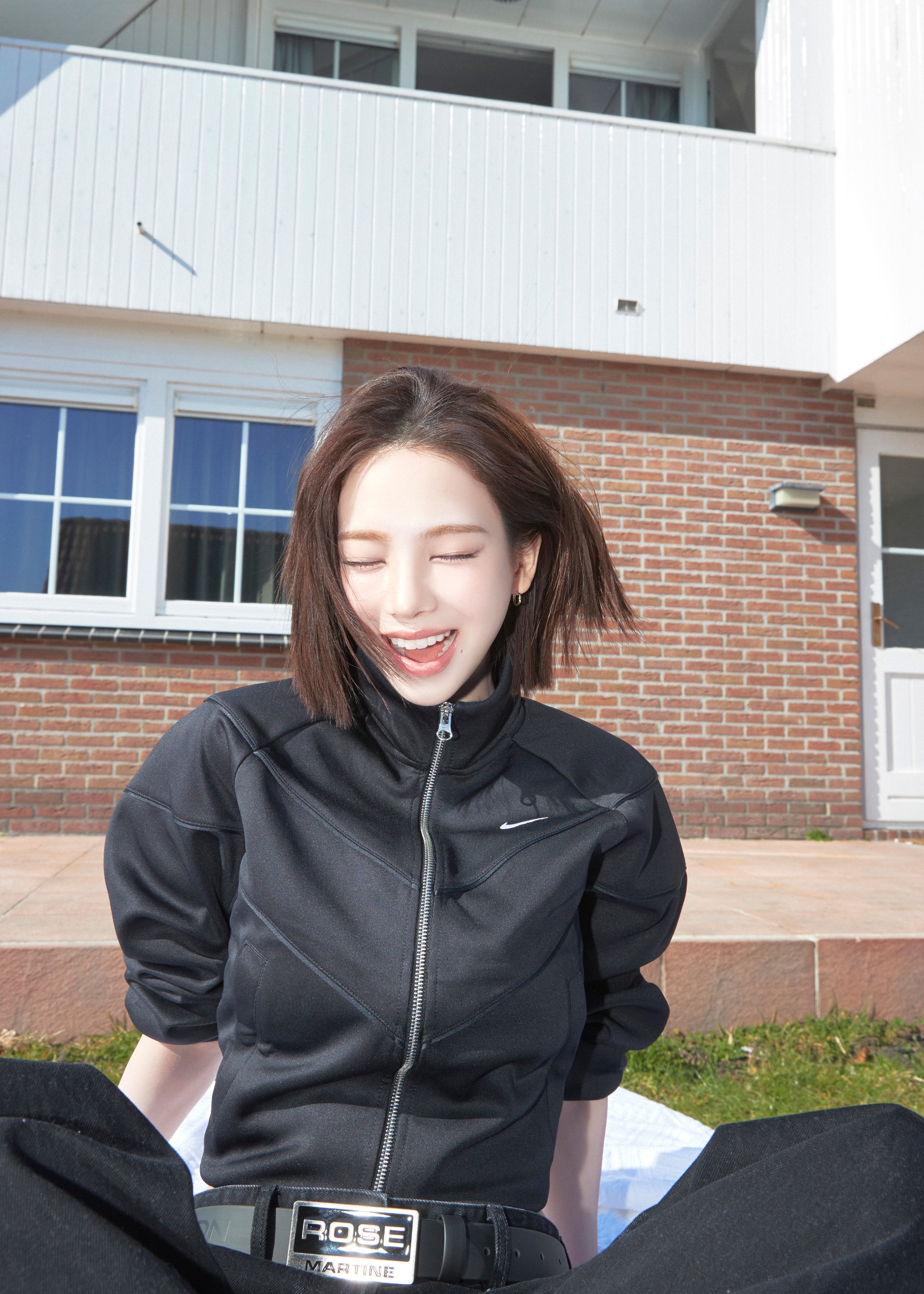 YEnyqI