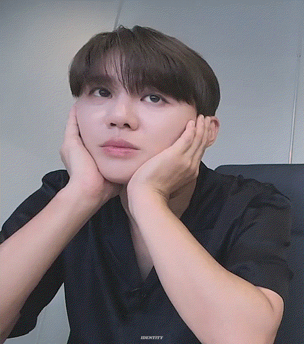 YFKUVX.gif