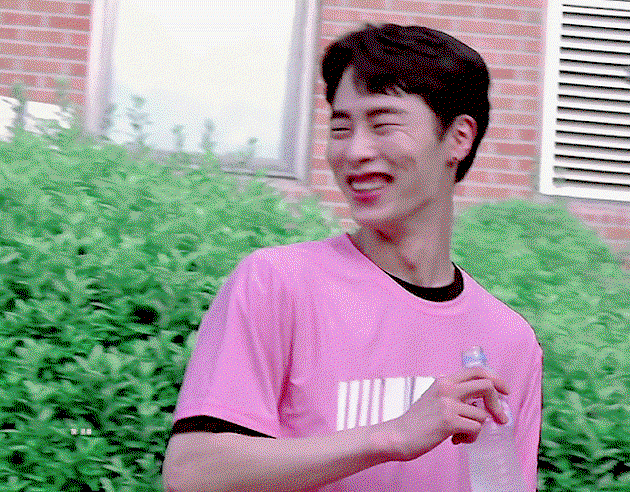 YHFuUq.gif