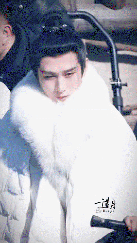YIqBeO.gif
