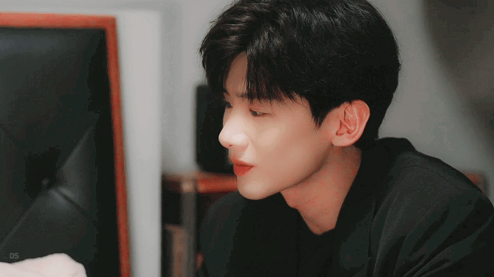 YKSHmw.gif