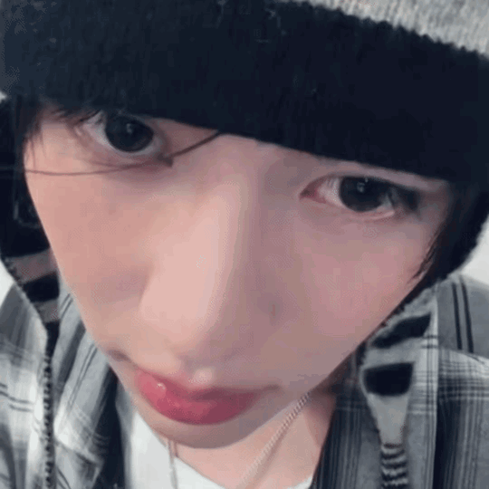 YLURsq.gif