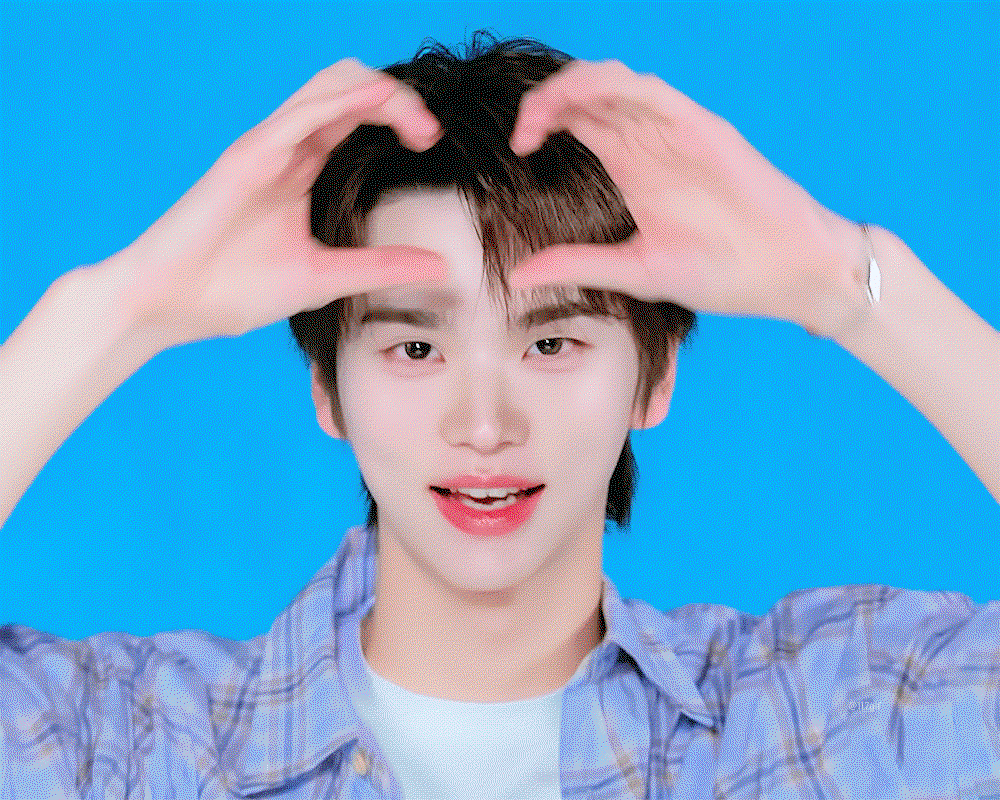 YLoinI.gif