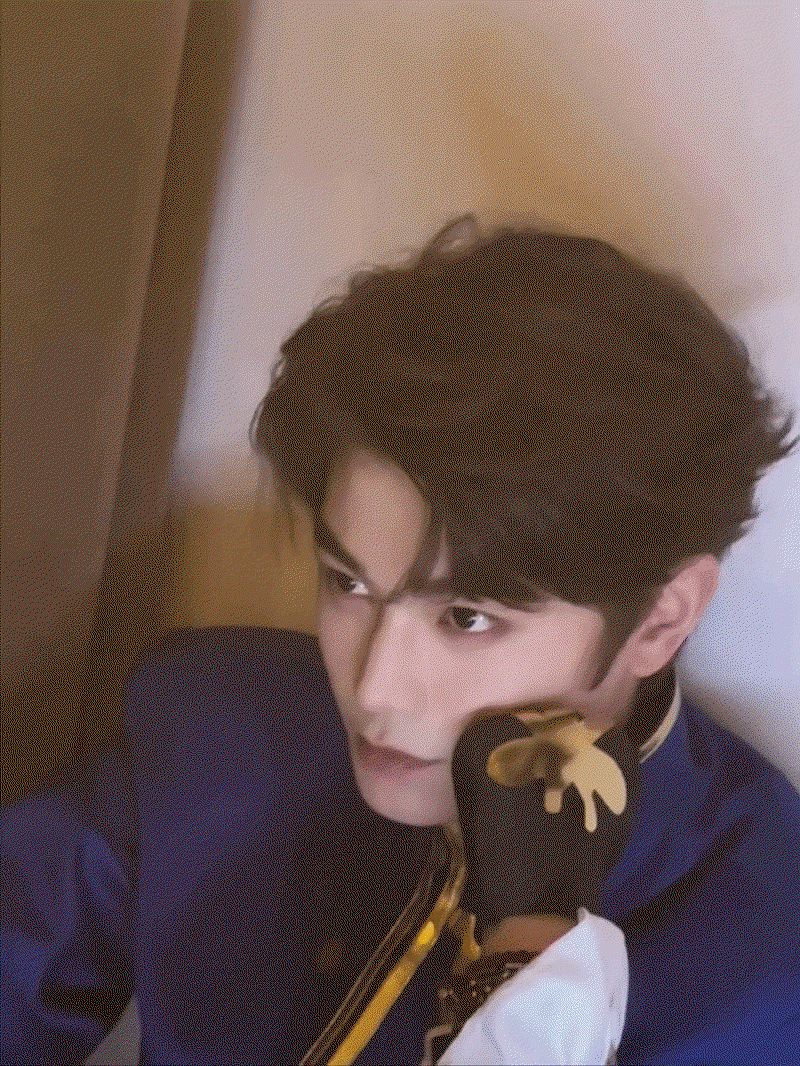 YPwEzF.gif