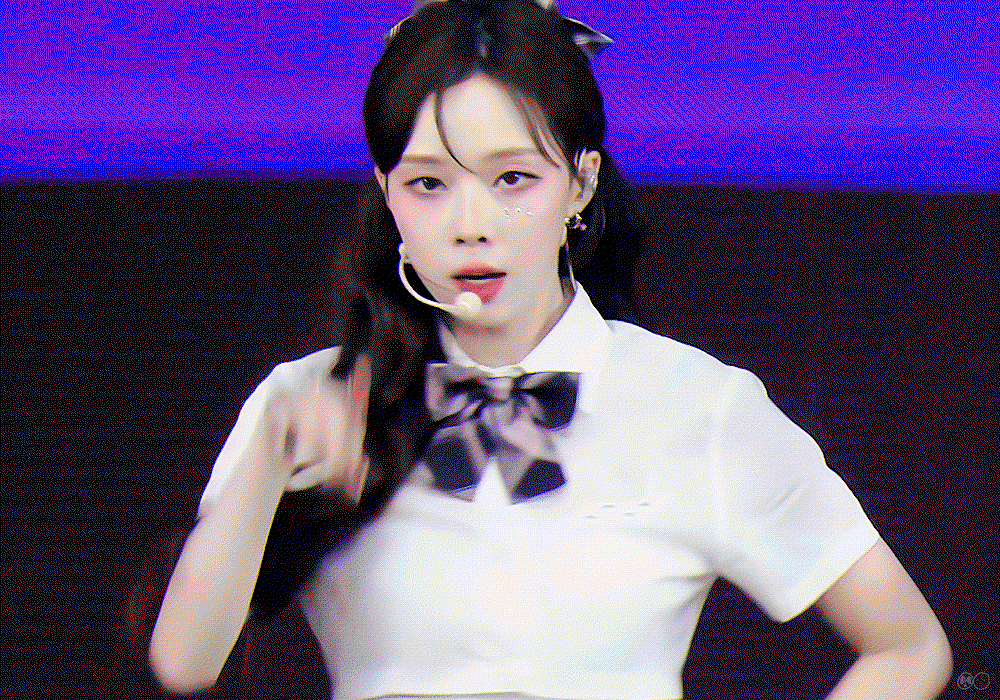 YStJLz.gif