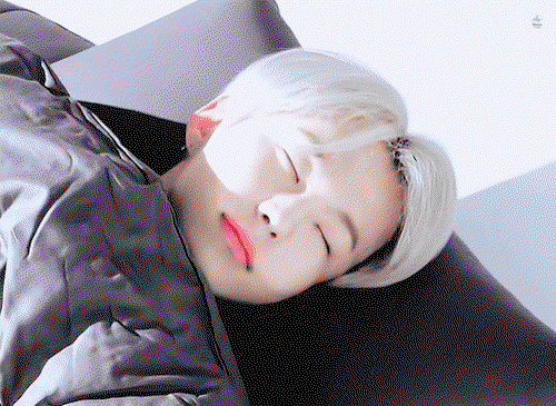 YUBuxw.gif