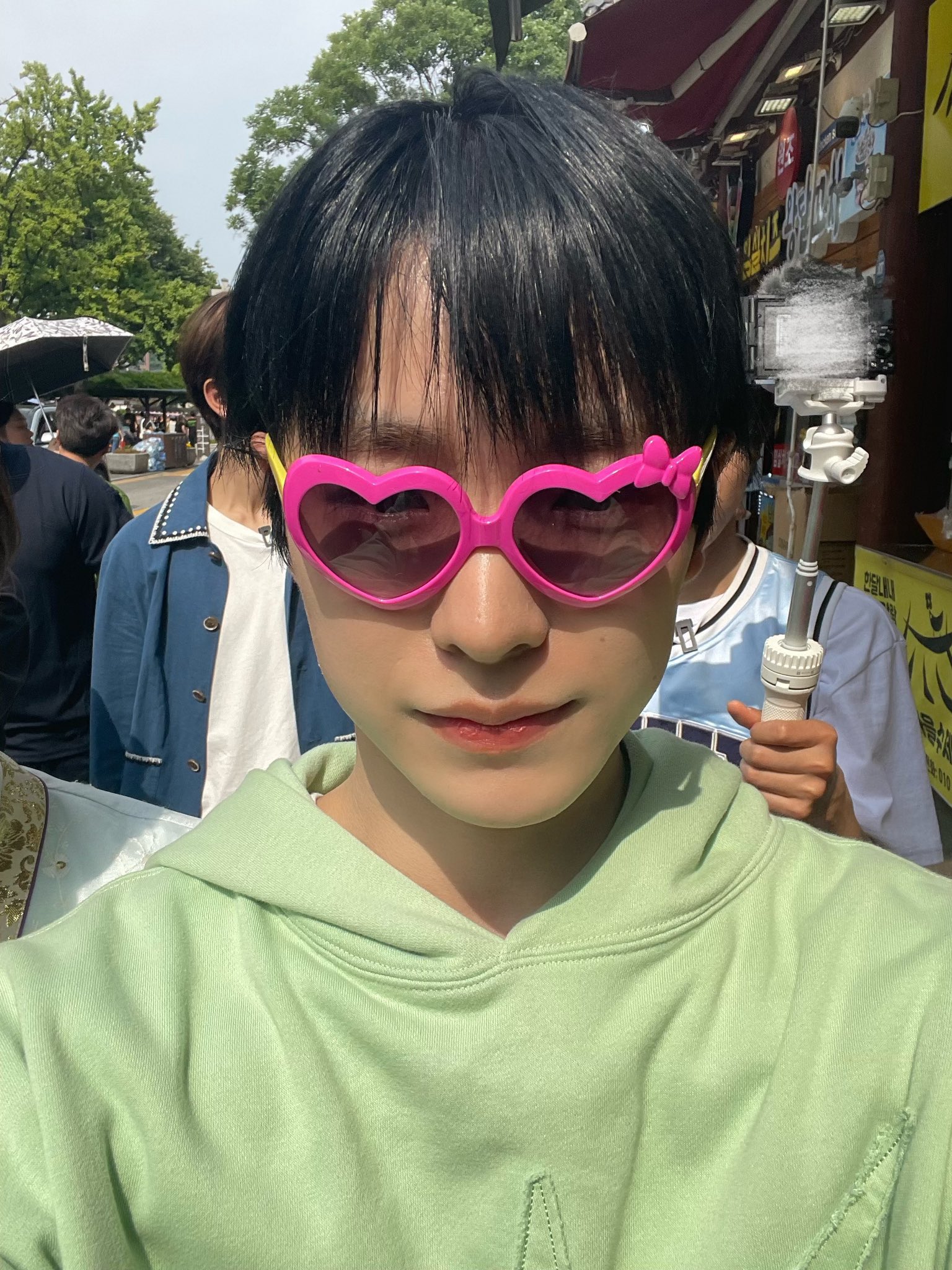 YUclGc