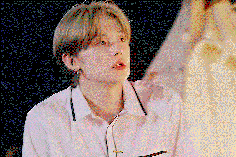 YUeLrk.gif
