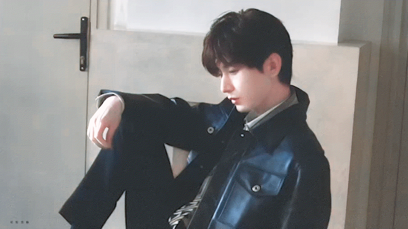 YUwHtO.gif