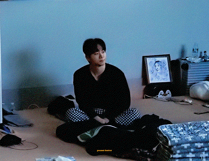 YVcZkR.gif