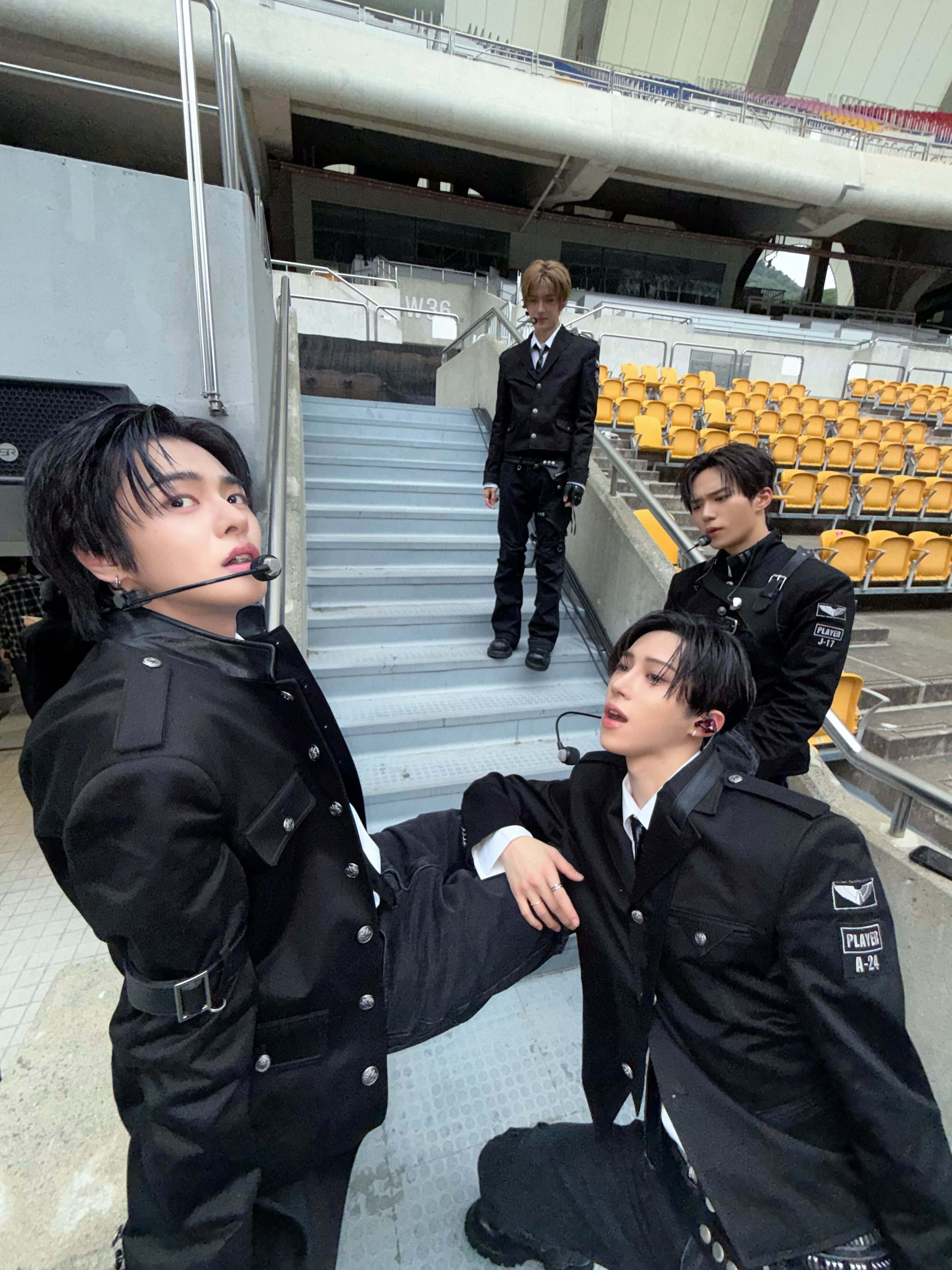 YWHFjh