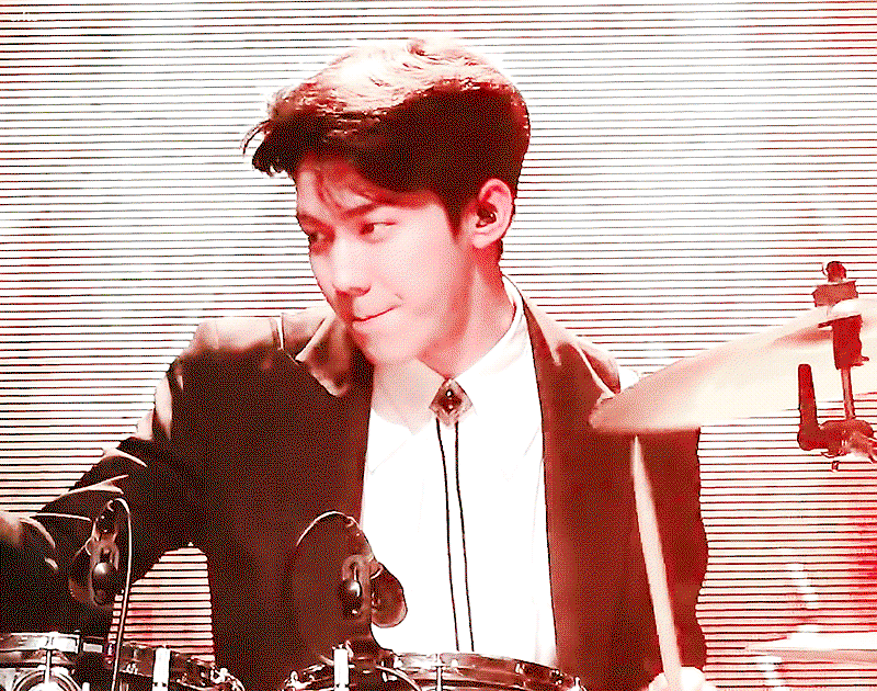 YXqoEC.gif