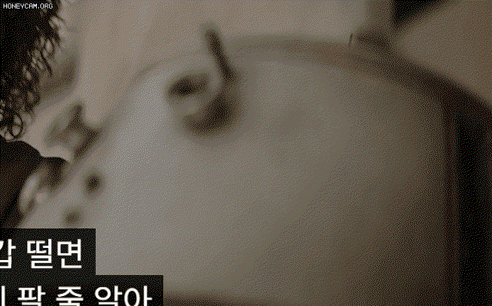 Yfxqms.gif
