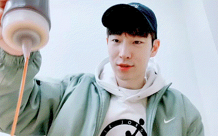 YhxkdR.gif