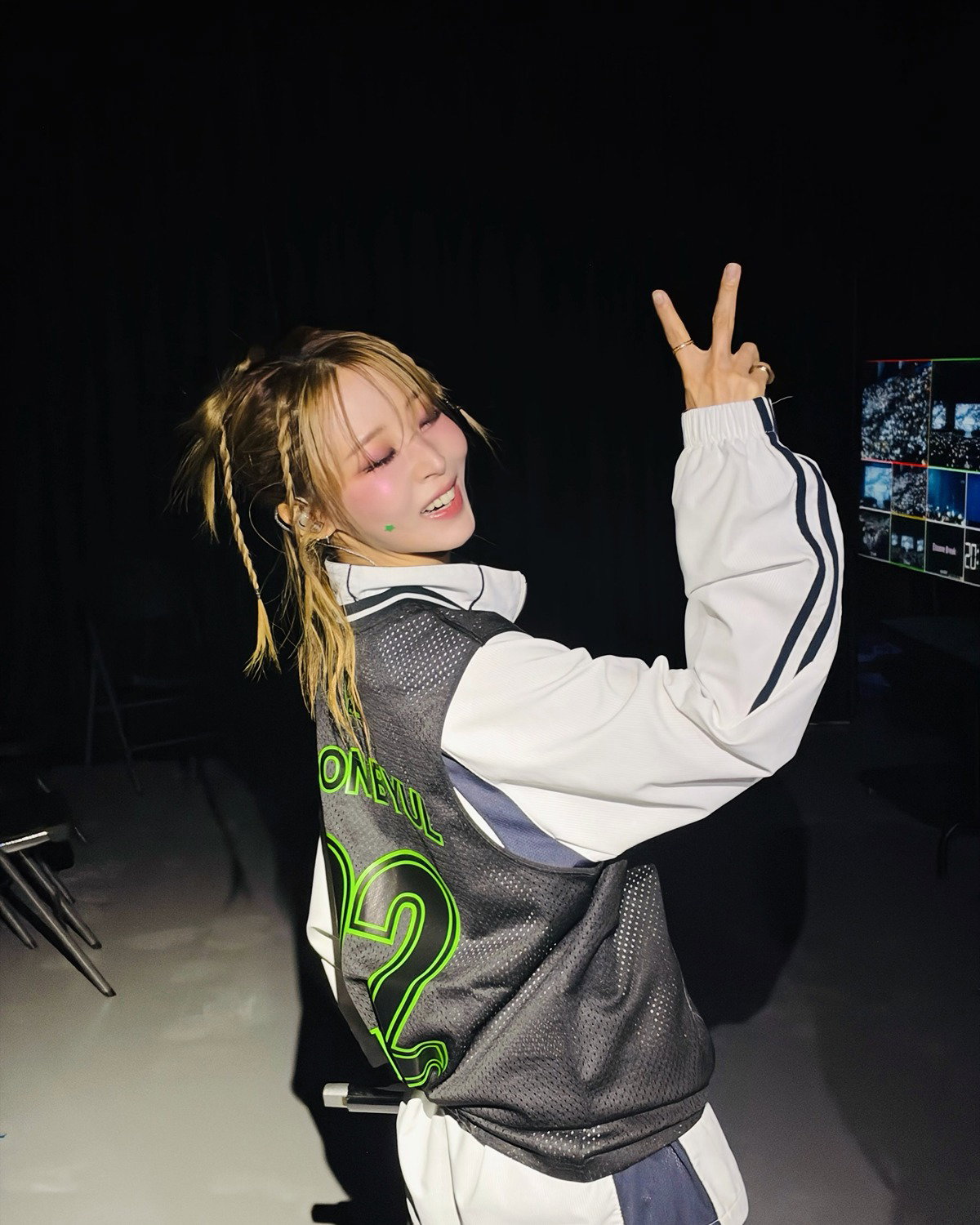 YiyQAF
