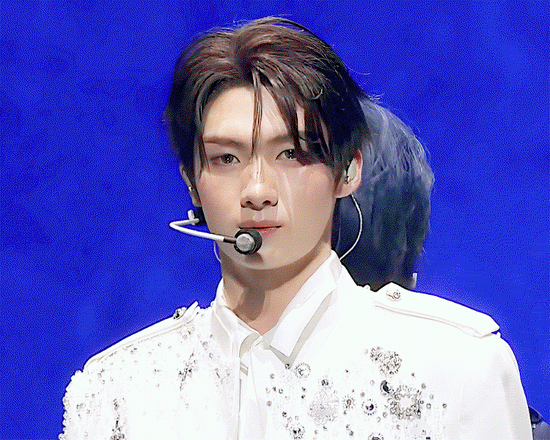 YkzWky.gif
