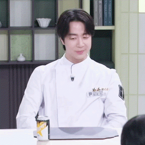 YojYHo.gif
