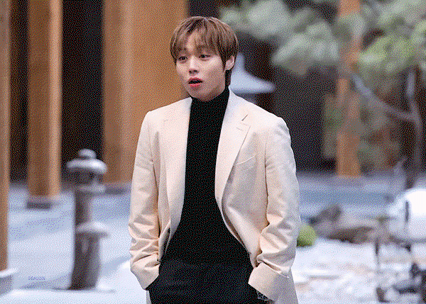 YuRHNK.gif