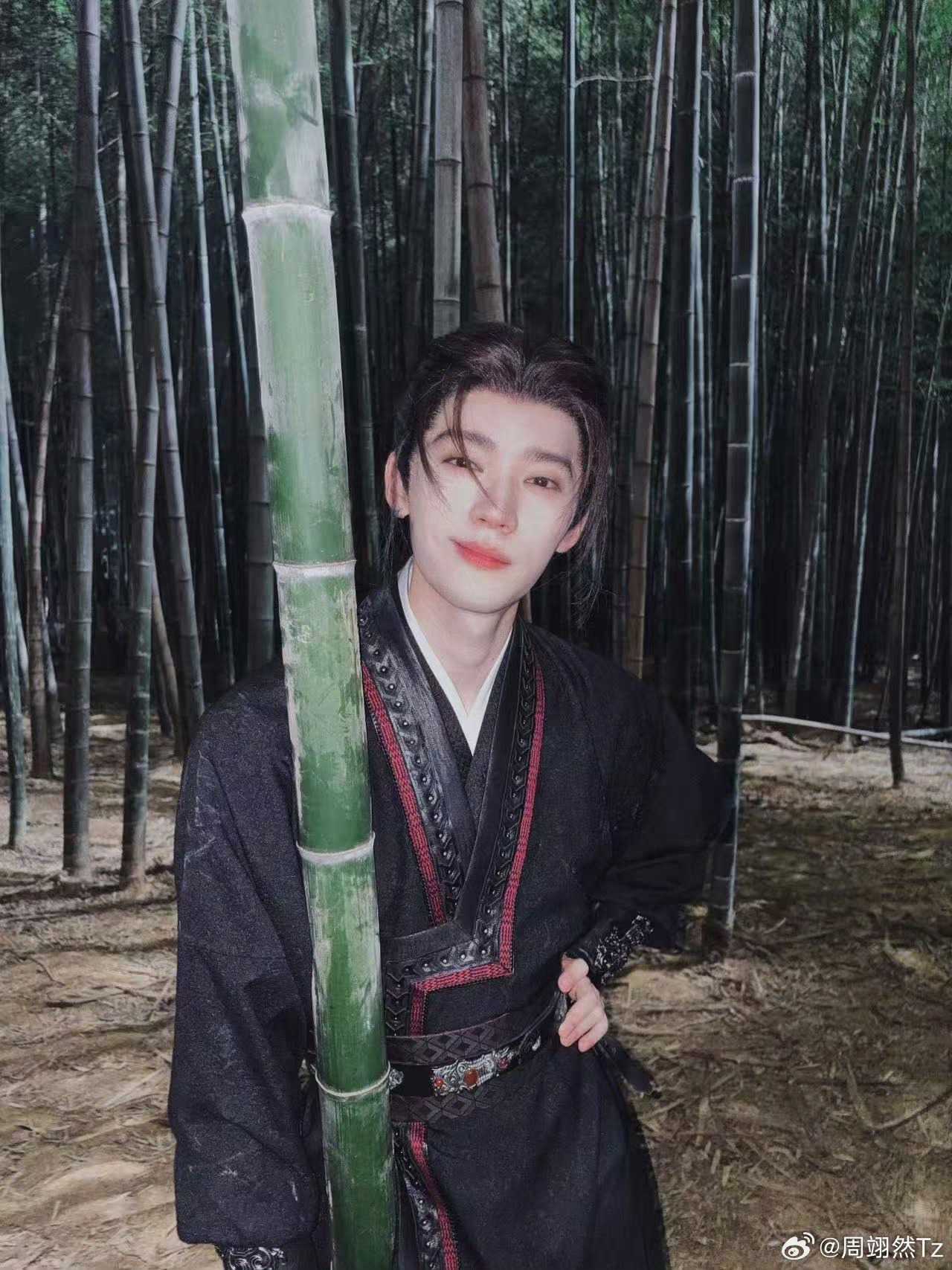 YynQej