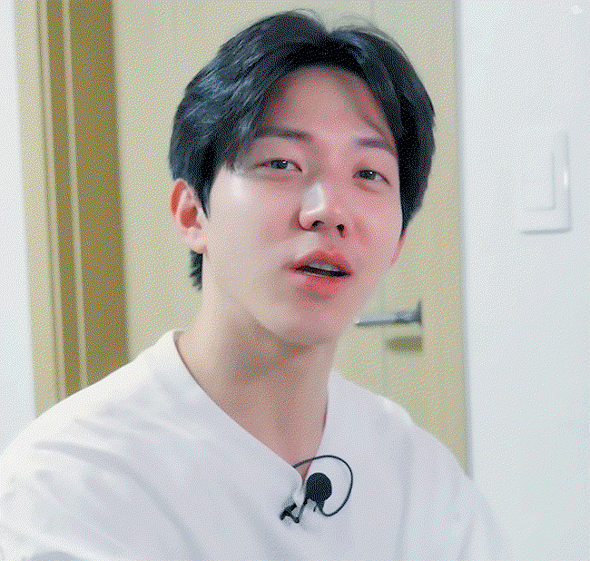 ZKEjtq.gif