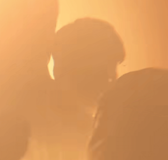 ZWvziS.gif