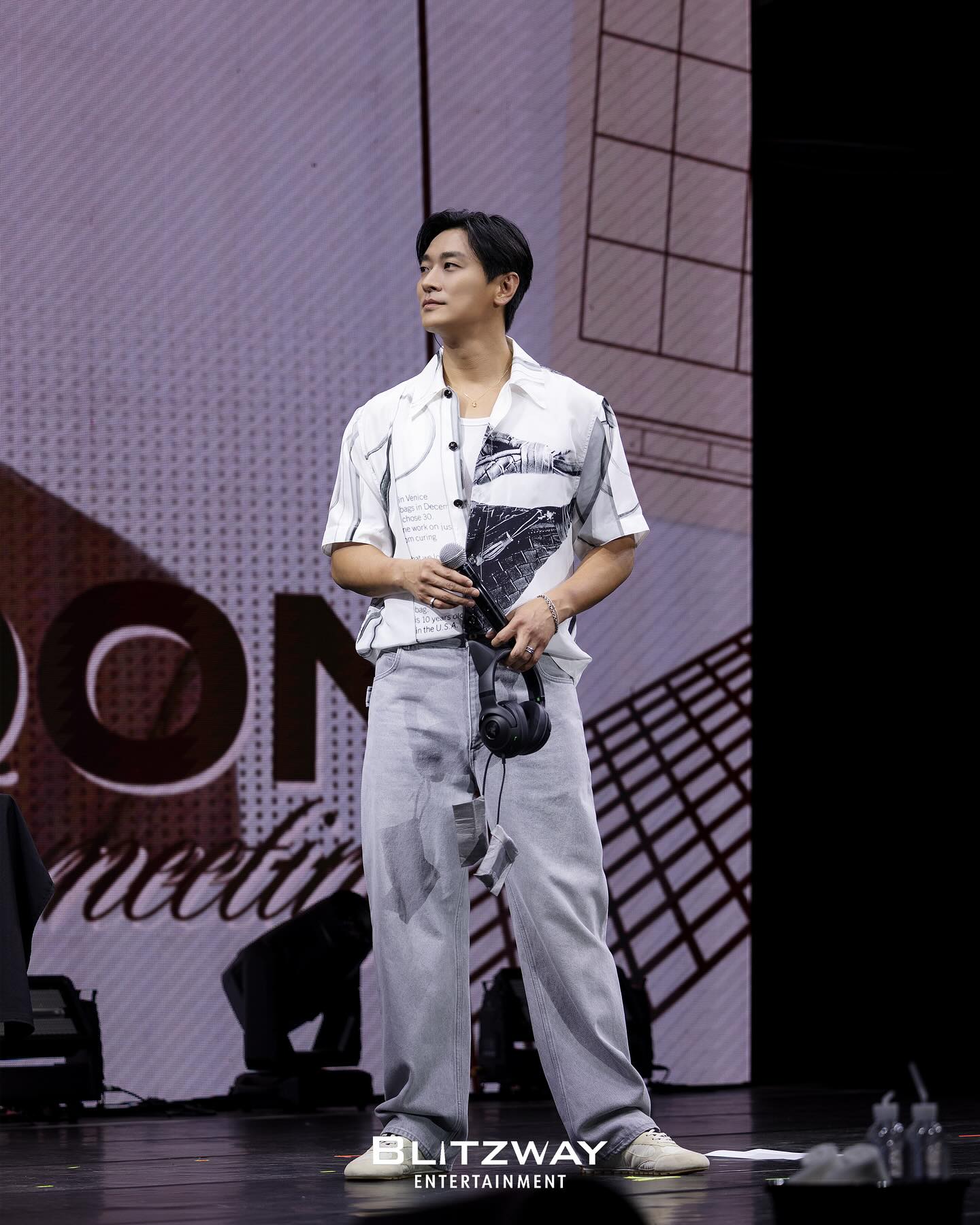 대만 팬미팅 현장 비하인드 컷 14