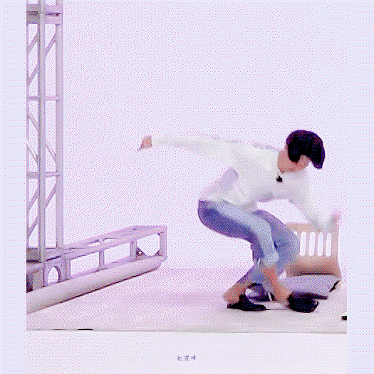 ZqRuKa.gif