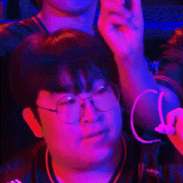ZxjORh.gif