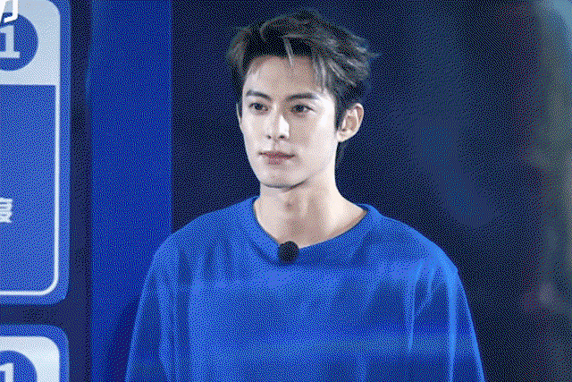 aEcDbR.gif