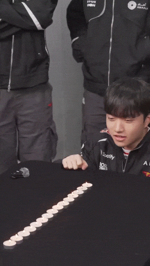 aEfeBK.gif