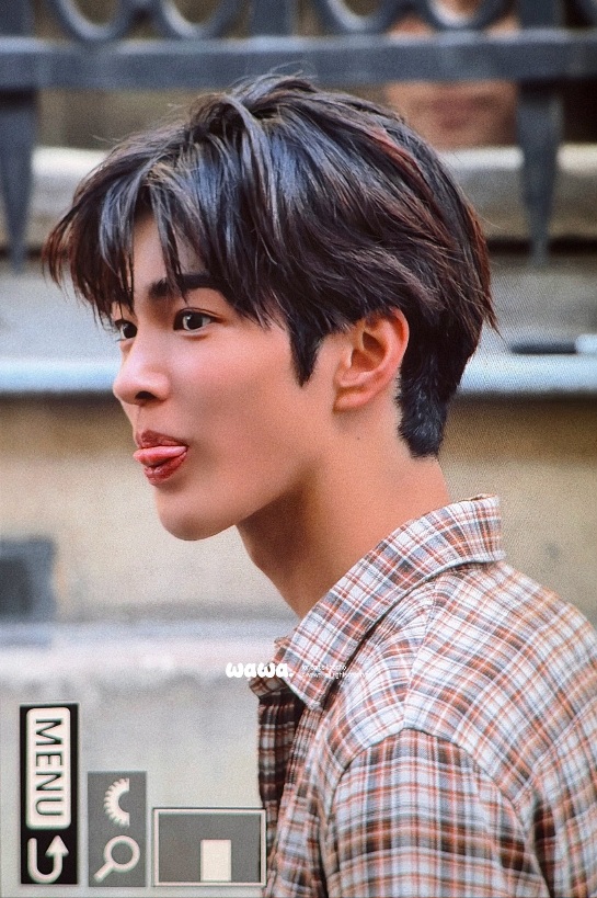 aHmXTW