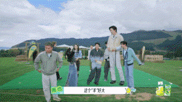 aJZqyn.gif