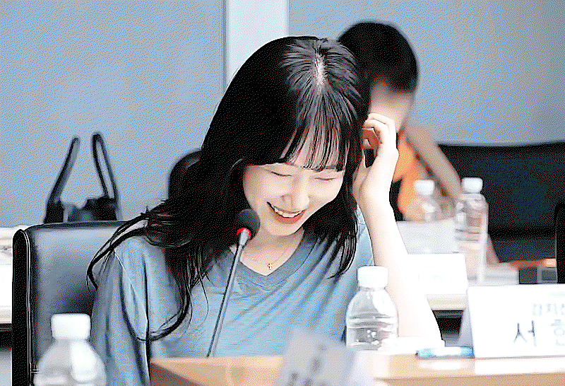 aKZHGZ.gif