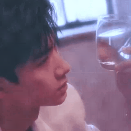aMgEaE.gif