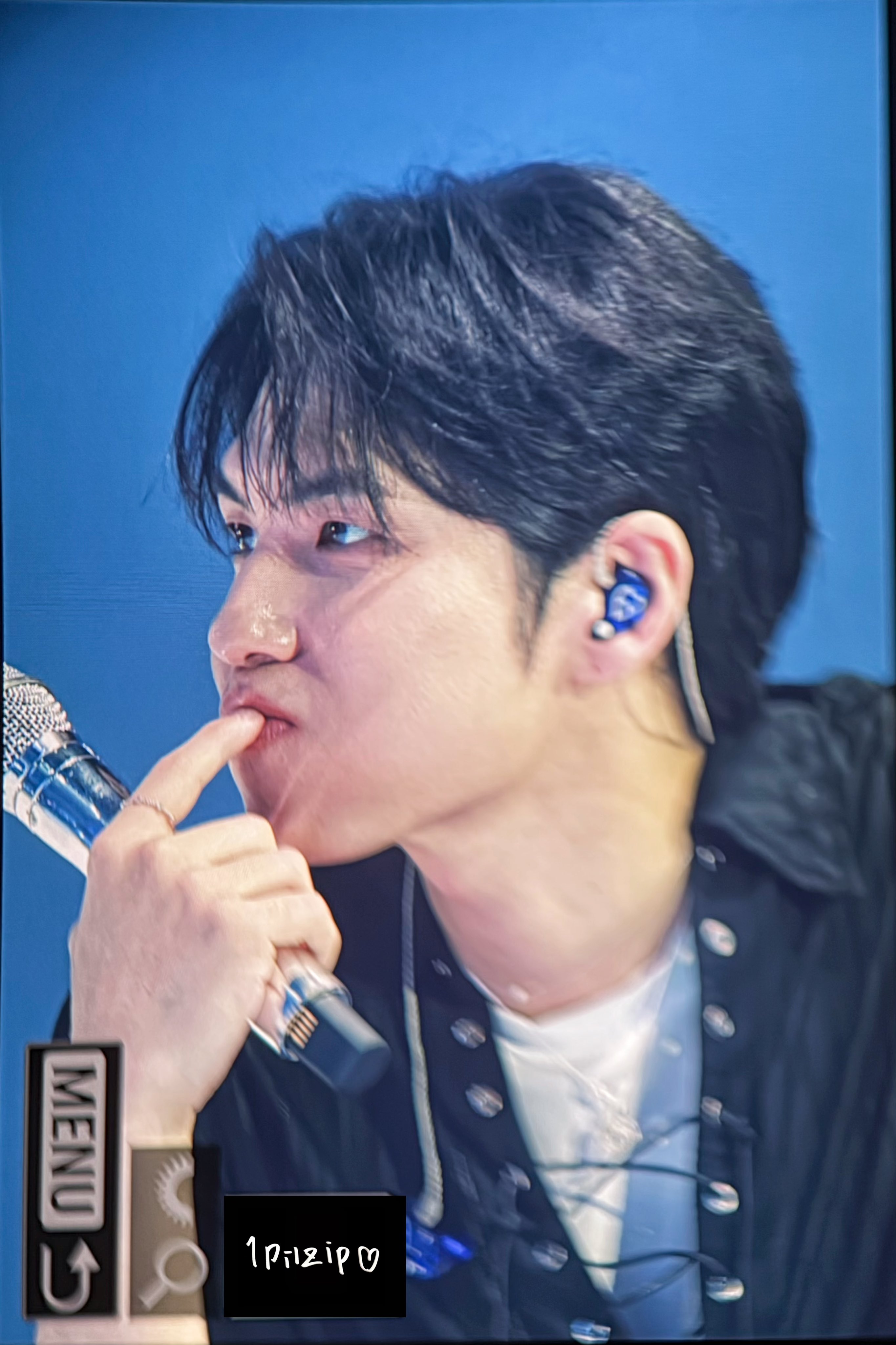 aQbOyu