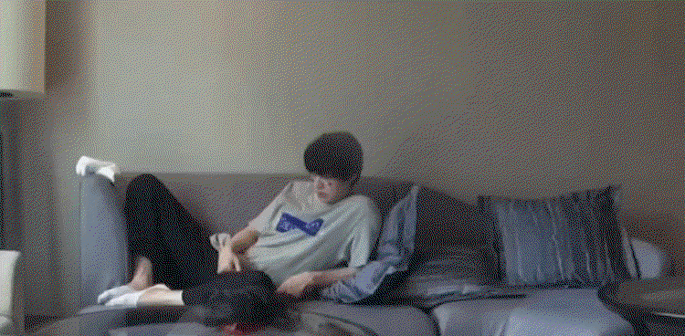 aVzyzm.gif