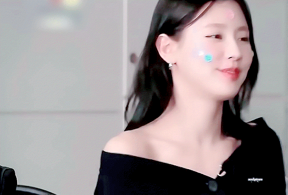 aXOWmJ.gif