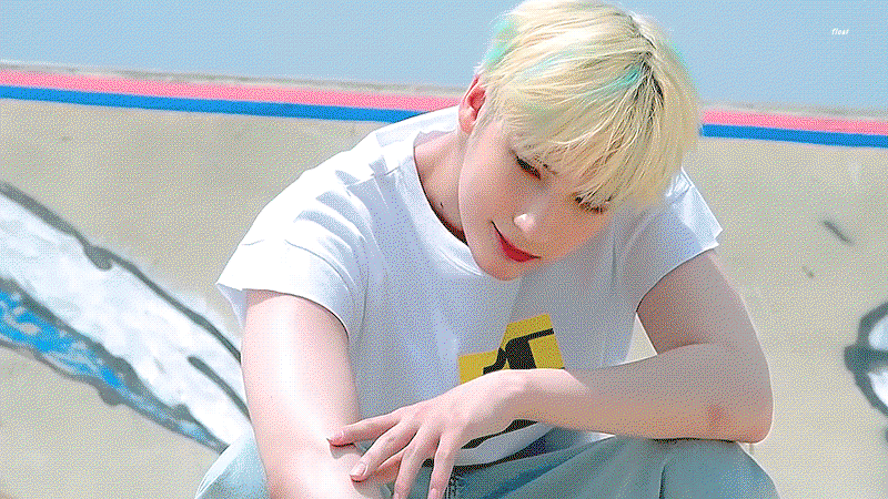 aZfdXs.gif