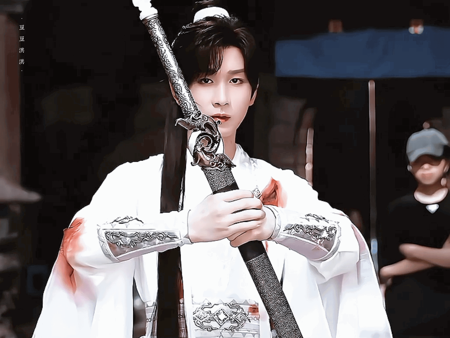 aiXyHe.gif