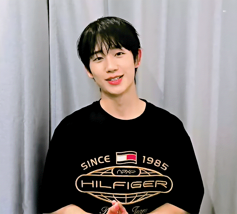 ajYQeS.gif