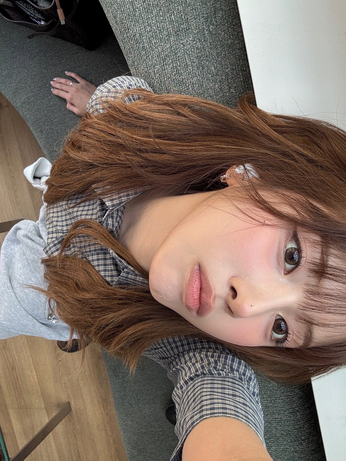 akSuvf