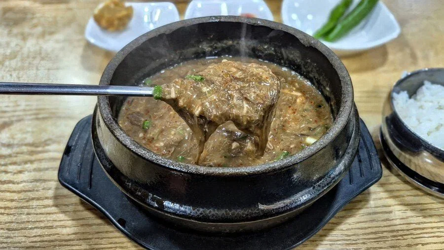 akVZiO